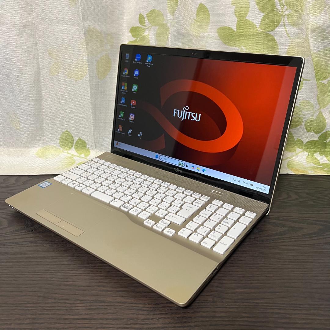 綺麗なゴールド✨富士通 LIFEBOOK☆SSD256GB☆メモリ8GB☆i3 - メルカリ