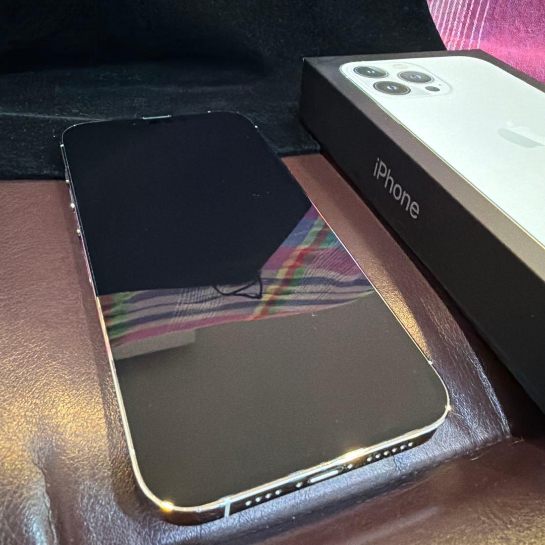 iPhone13promaxシルバー 256GB本体 箱付き　クリアケースおまけ 楽天市場】iPhone 13 Pro Max用ハードクリアケース シンプル 透明