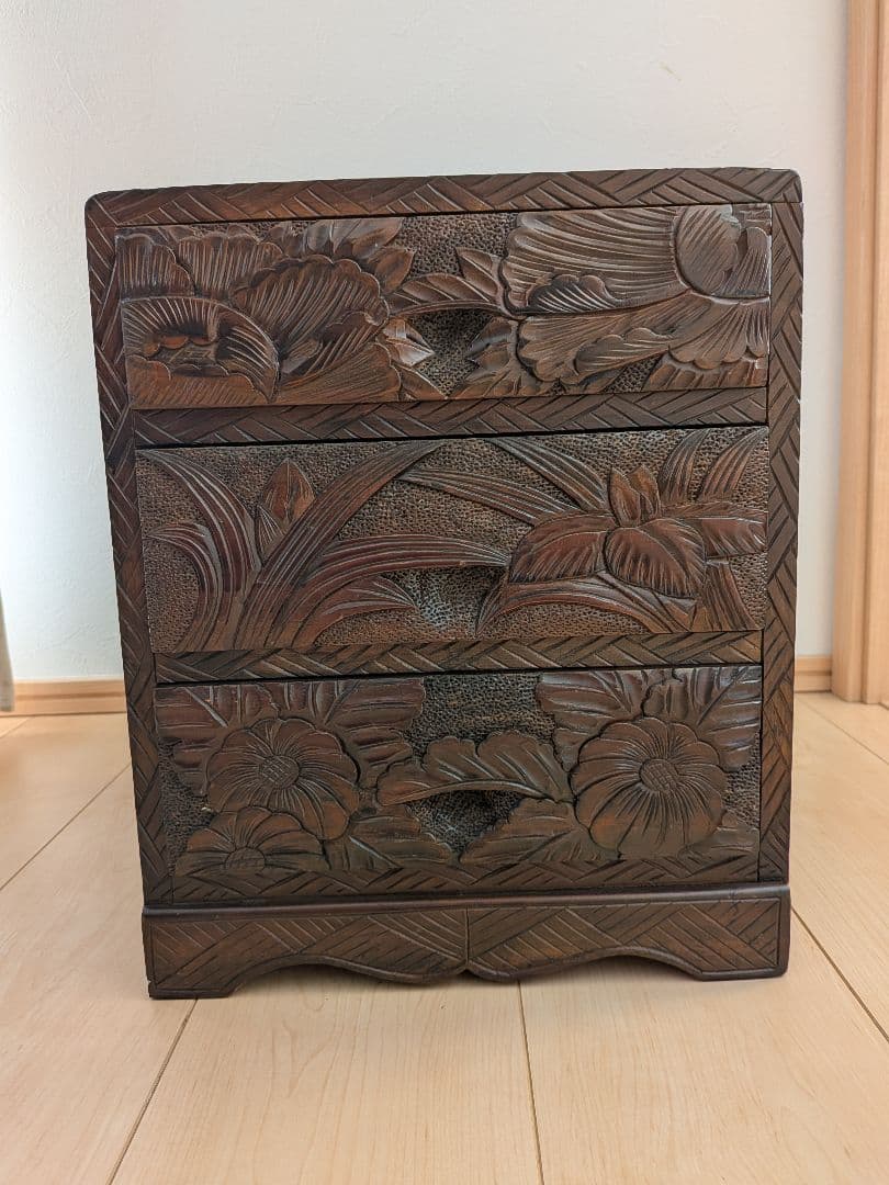 木製彫刻小物入れ 3引き出し 日光彫 軽井沢彫 伝統工芸 - メルカリ