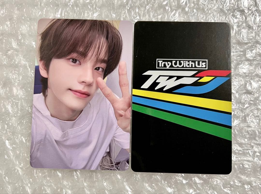 TWS シニュ yzy 中華ヨントントレカ - メルカリ