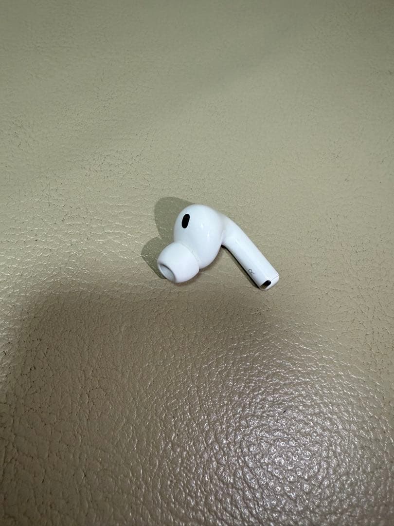 断*D様 美品　AirPods Pro 第3世代 右　右耳　A3063 美品 AirPods Pro 第3世代 左耳 A3063 エアーポッズ 左 - メルカリ
