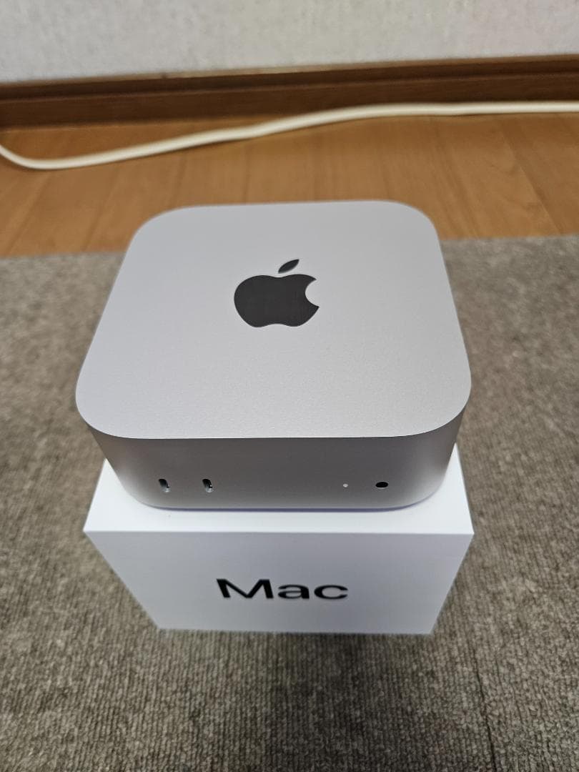 Apple Mac mini M4 メモリ24GB SSD512GB＋ケーブル Mac mini M4（10コアCPU/10コアGPU）シルバー MCYT4J/A [モニター無し
