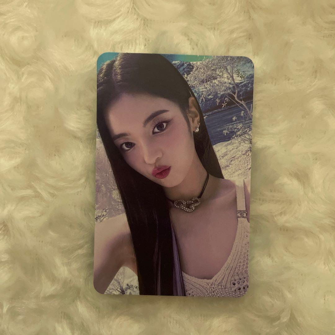 ITZY Cheshire リア - メルカリ