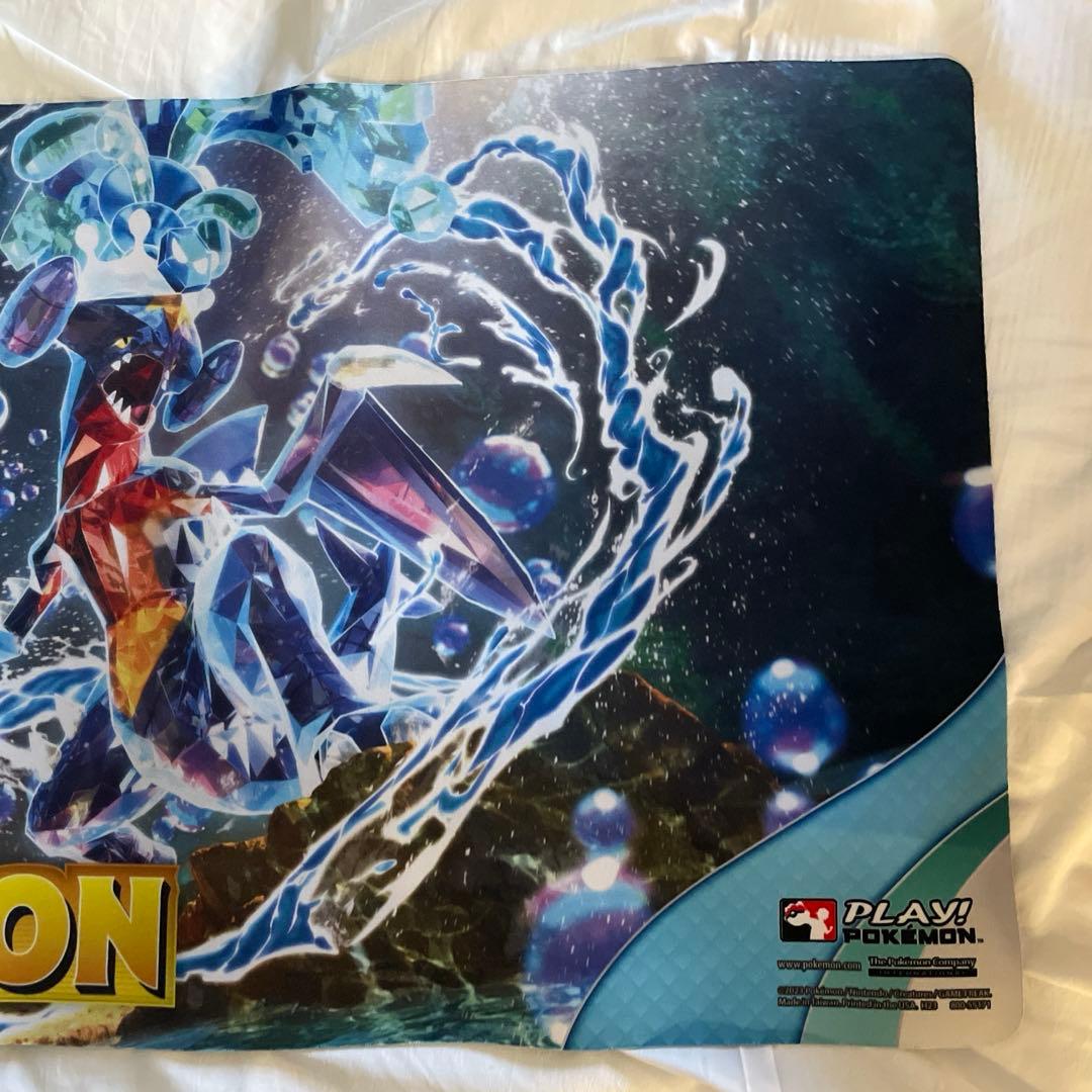 ガブリアス 海外 プレイマット champion テラスタルガブリアス - メルカリ
