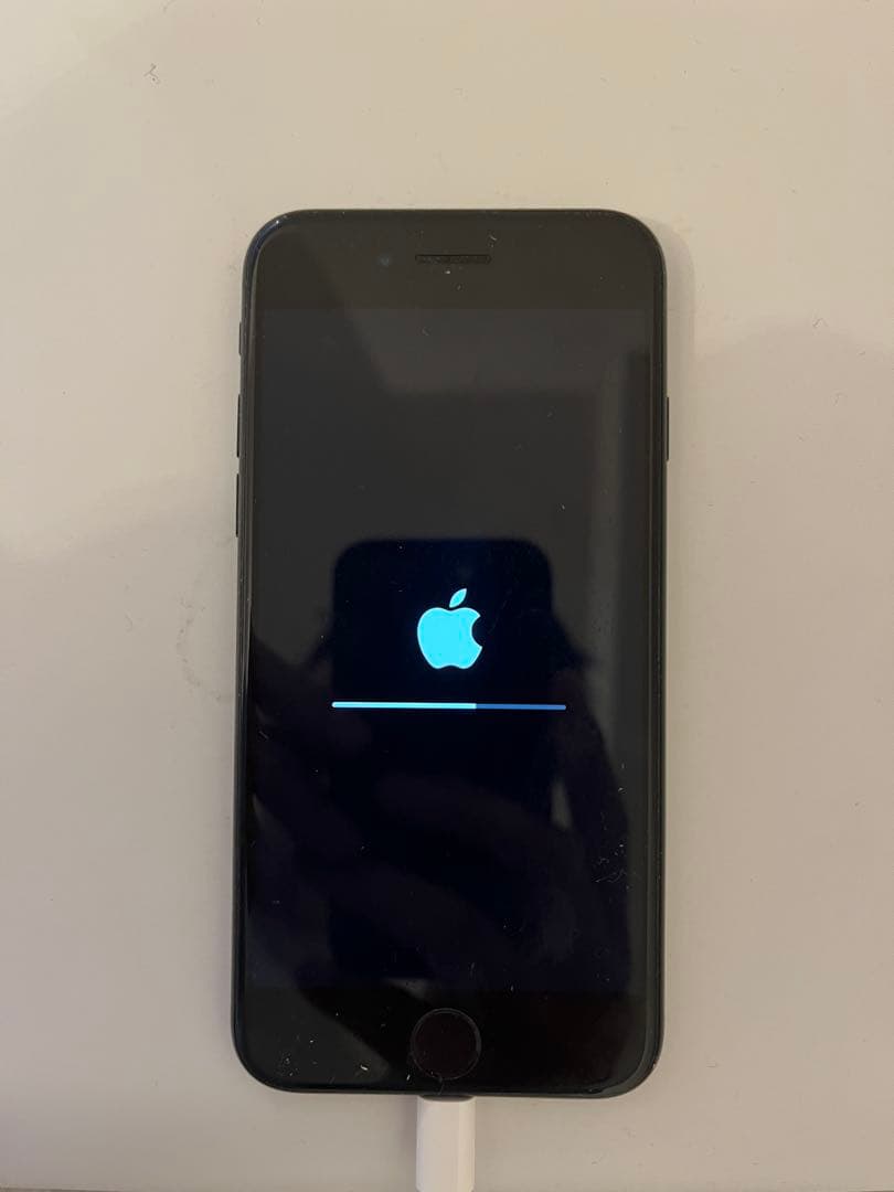 AppleiPhone SE第二世代 128GB SIMロック解除済み iPhone SE（第2世代） 【中古パソコン SIMロック解除済】Apple SE（第2