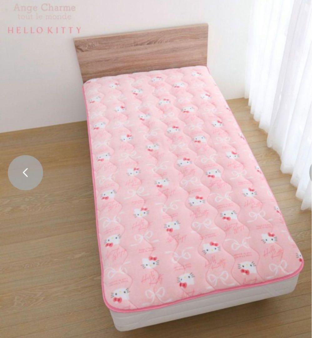 しまむら 辻希美 コラボ 敷きパッド キティ - メルカリ