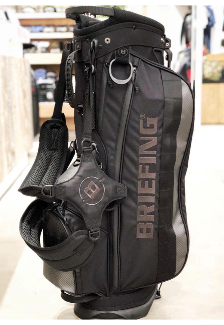 BRIEFINGスタンド式キャディバッグゴルフ CR-4 #01 限定モデル BRIEFINGスタンド式キャディバッグゴルフバック「CR-4 #01」の2つの