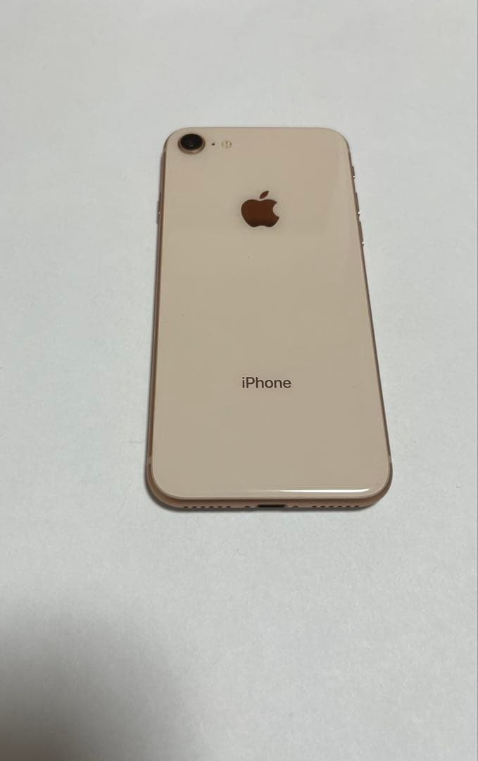 Apple iPhone 8 ゴールド フィルム画面傷あり Apple iPhone 8 ゴールド 本体 - メルカリ