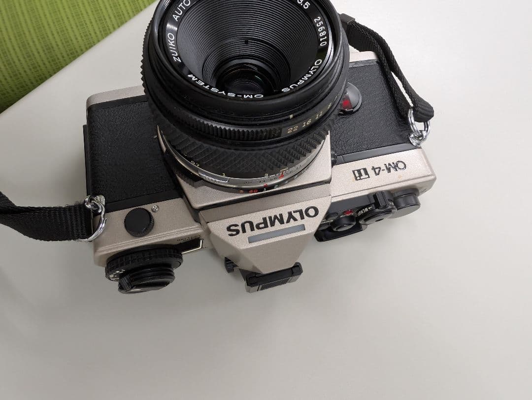 Olympus OM-4 チタン 一眼レフカメラ レンズ付き Amazon | OLYMPUS OM-4 Ti ブラック | 一眼レフカメラ 通販