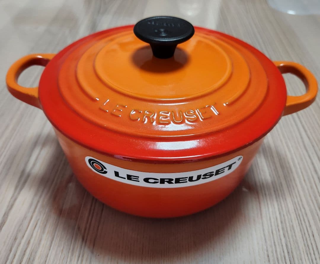 LE CREUSET ル・クルーゼ　18cm オレンジ シグニチャー ココット・ロンド 18cm オレンジ (シルバーツマミ