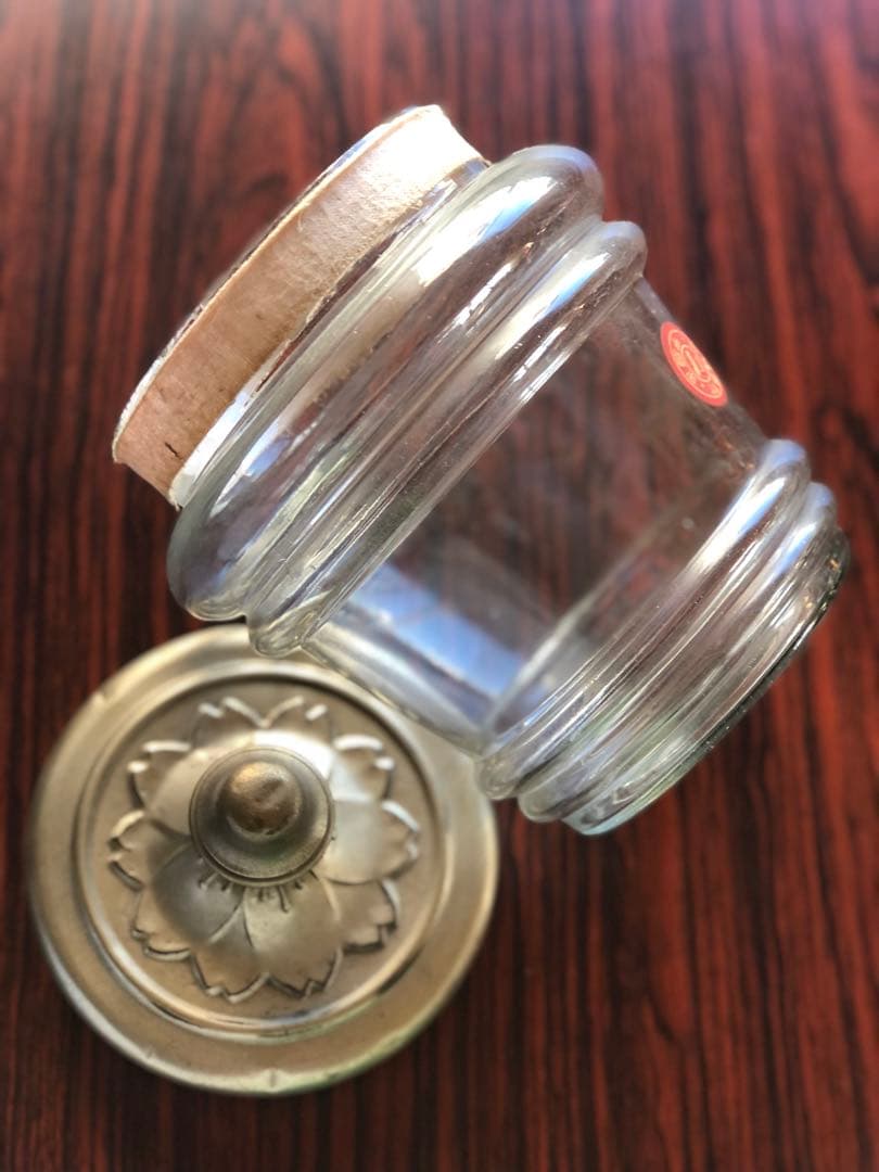 アンティーク 蓋付きガラス瓶 アルミ桜花蓋 戦前戦後 インテリア 小物入れ