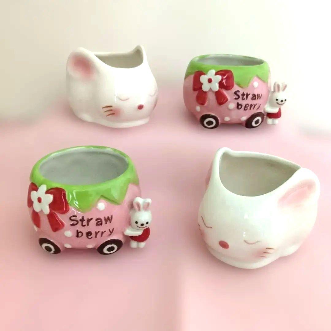 苺とうさぎの可愛い陶器製小物入れ 4個セット - メルカリ