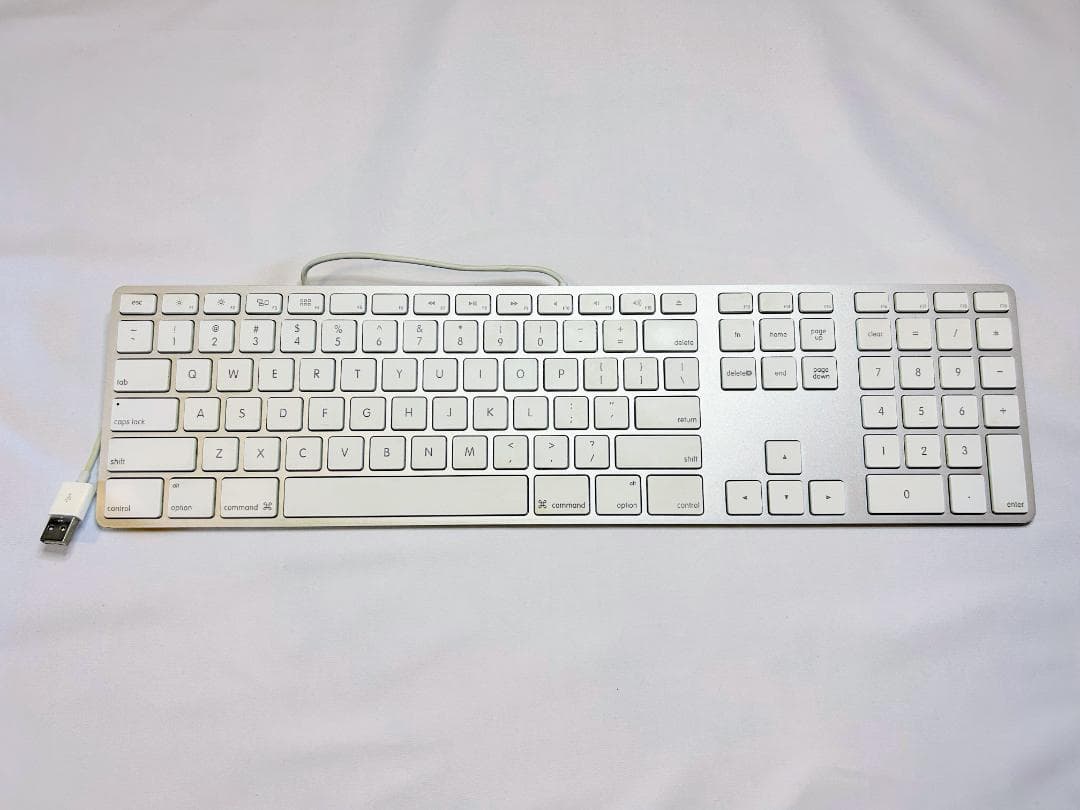 Macデスクトップ Apple iMac (21.5inch, Mid 2011)