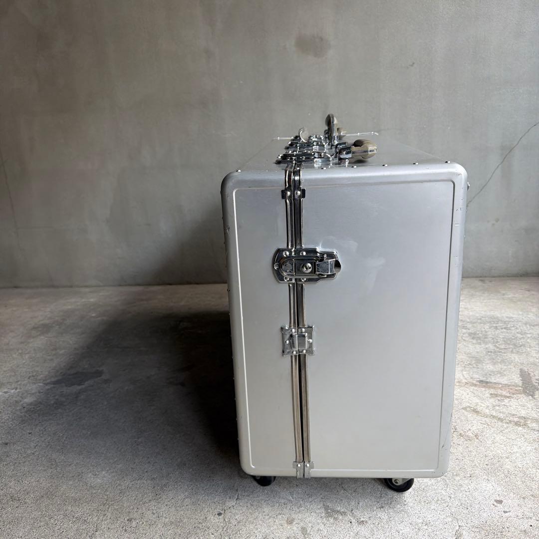 オールドヴィンテージ アルミトランクケース キャスター付き 鍵付き