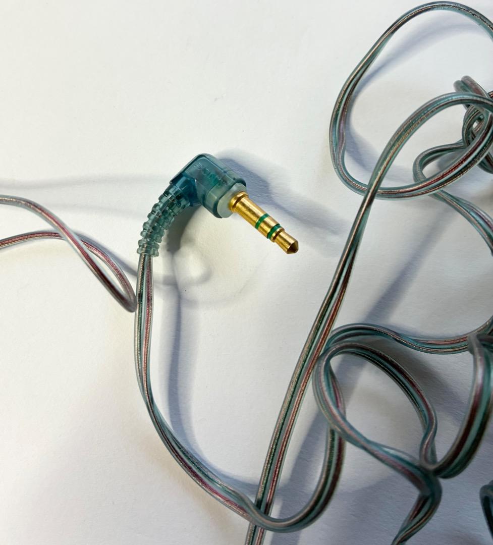 SONY ヘッドホン “eggo\" MDR-D011 密閉型 スケルトン 中古