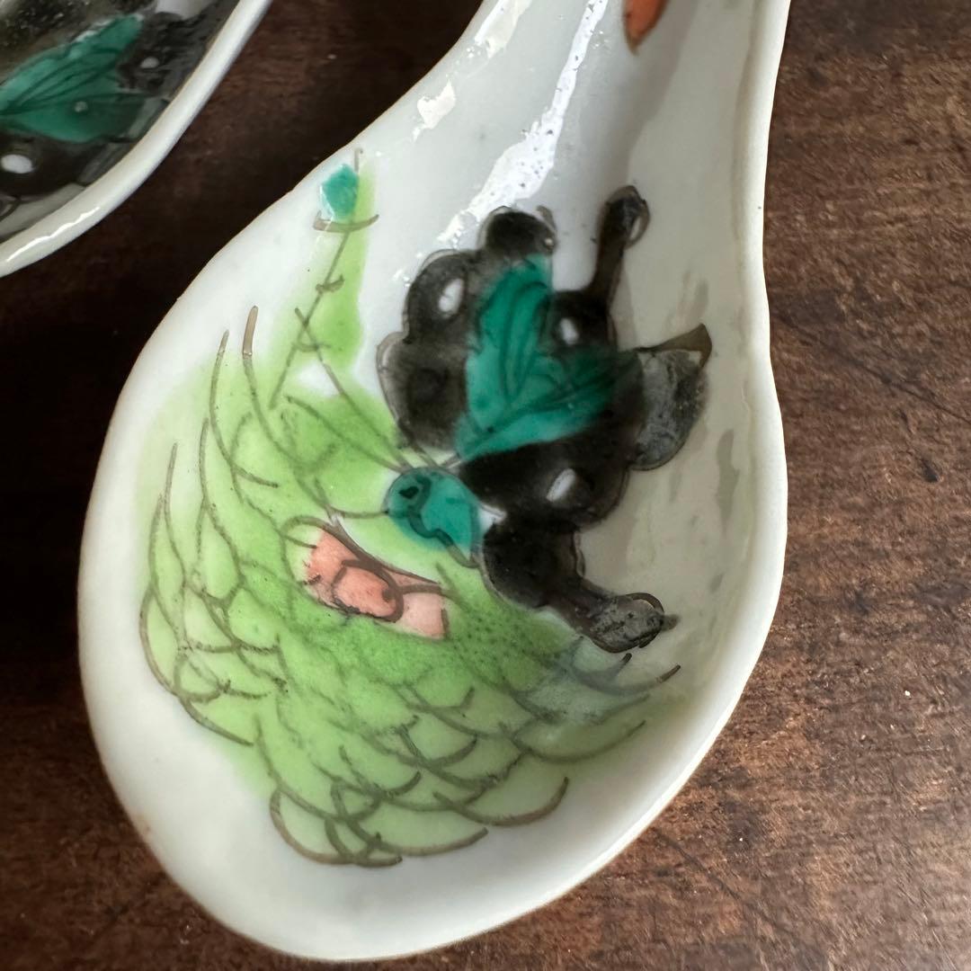 希少】清朝期 色絵 蝶の図 散蓮華 2客 中国古玩 中国美術 骨董品