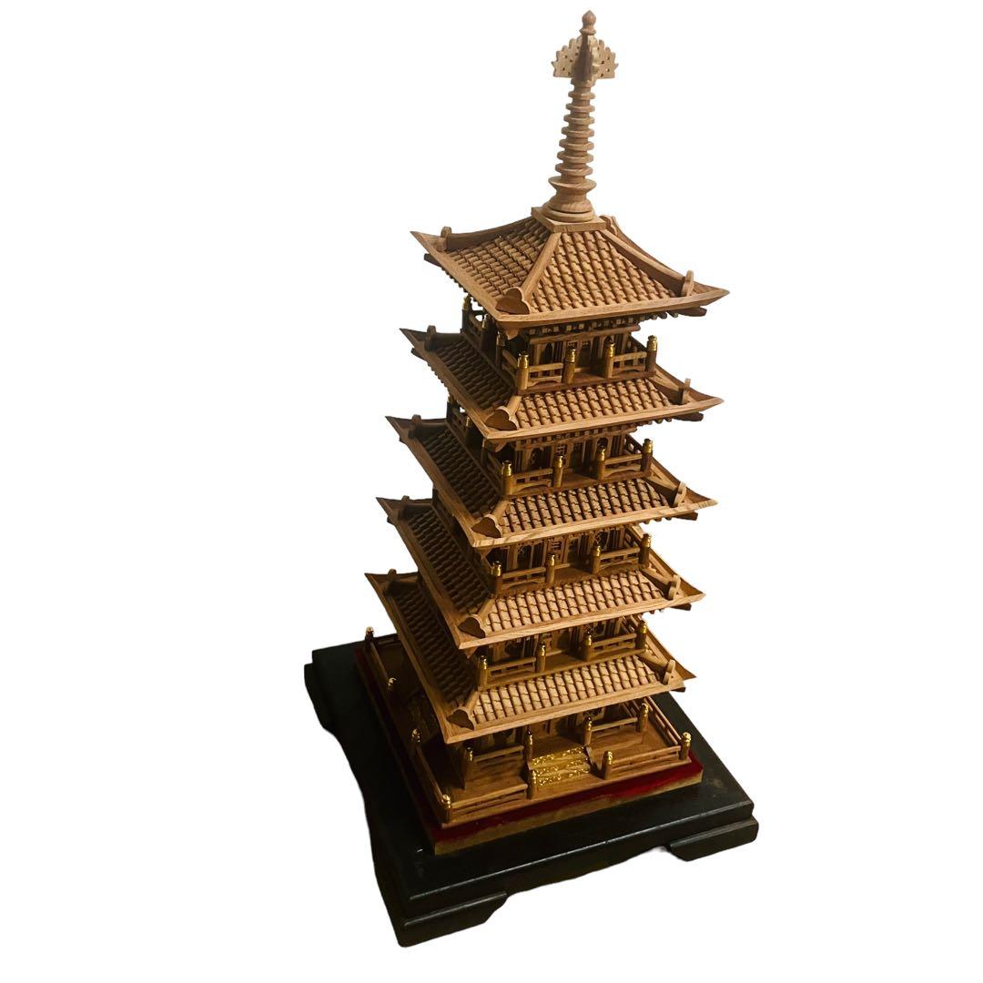 美品】木製模型 法隆寺 五重塔 置物 飾り物 高さ約60cm ガラスケース付