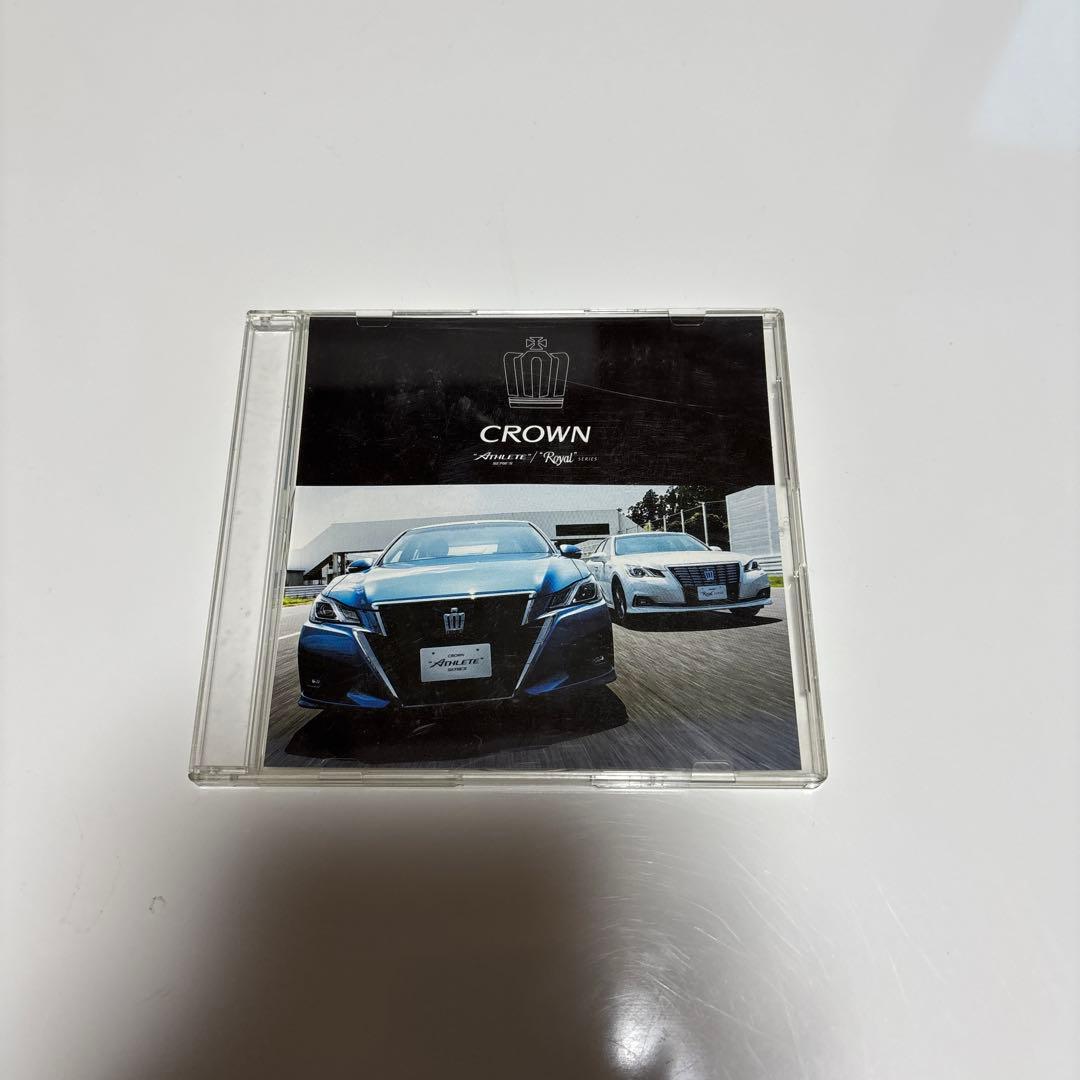 クラウン　非売品 トヨタ クラウンクロスオーバー ミニカー 1/30スケール 非売品｜Yahoo