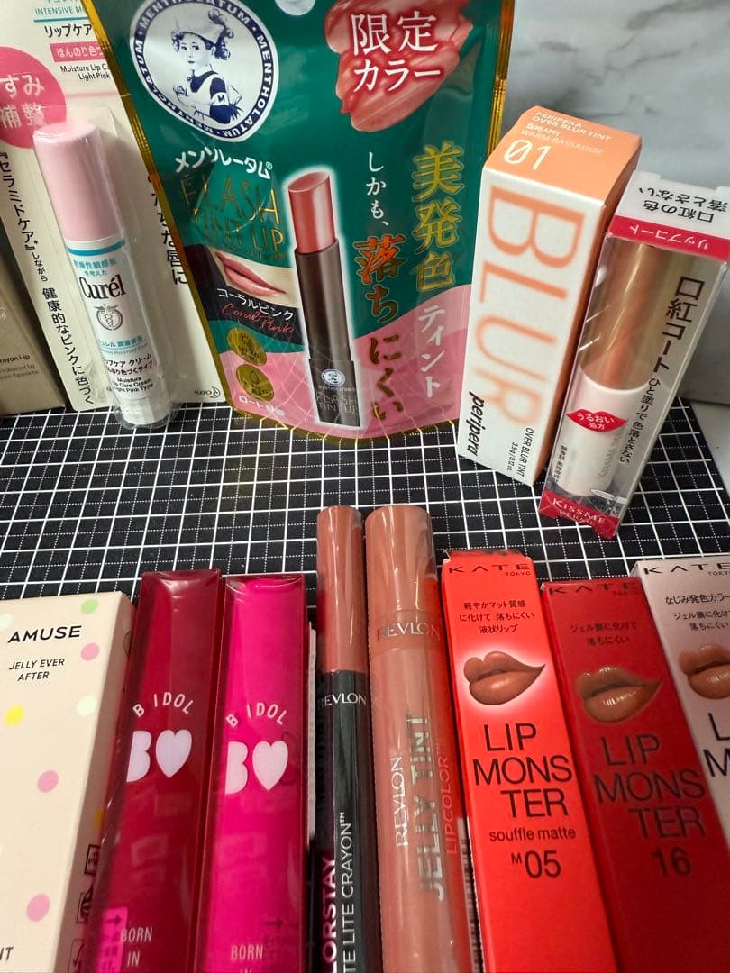 定価の半額以下！新品未開封リップ限定品含む27点まとめ売り！激安