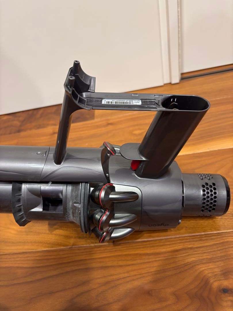 ジャンク品 dyson v11 コードレスクリーナー 本体 - メルカリ