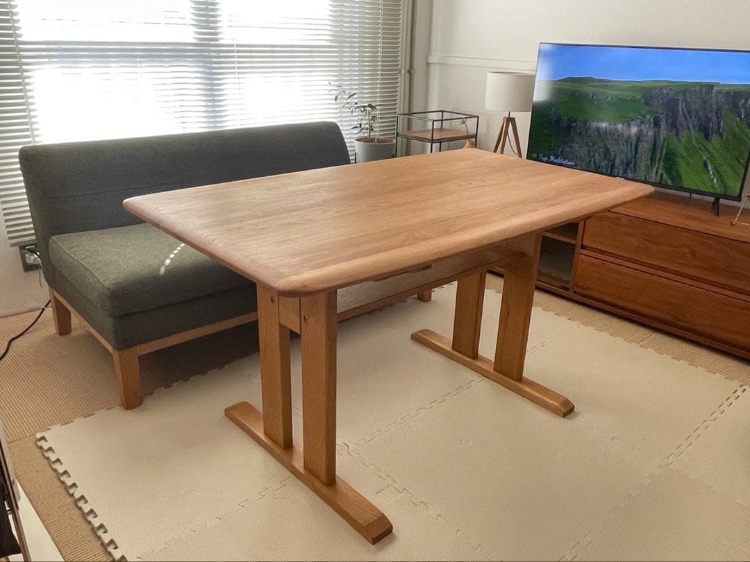 ダブルデイ オーク無垢材 テーブル 幅120㎝ ダブルデイ オーク無垢材 テーブル 幅120㎝ - メルカリ