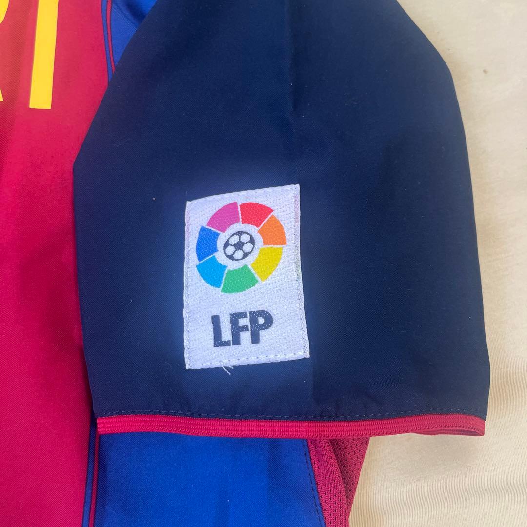 03-04 FCバルセロナ ホームユニフォーム クライファート #9 - メルカリ