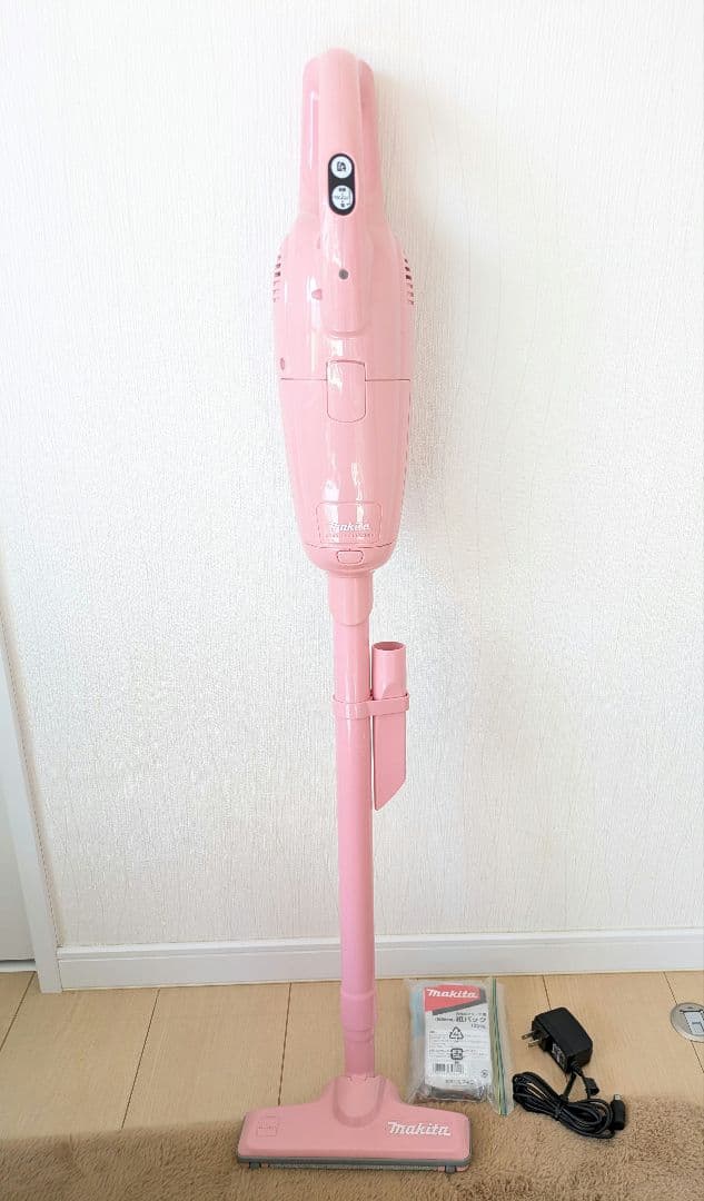 美品　Makita スティッククリーナー 充電器付き マキタ（makita） 【送料無料】□マキタ 充電式クリーナー CL180FD白+