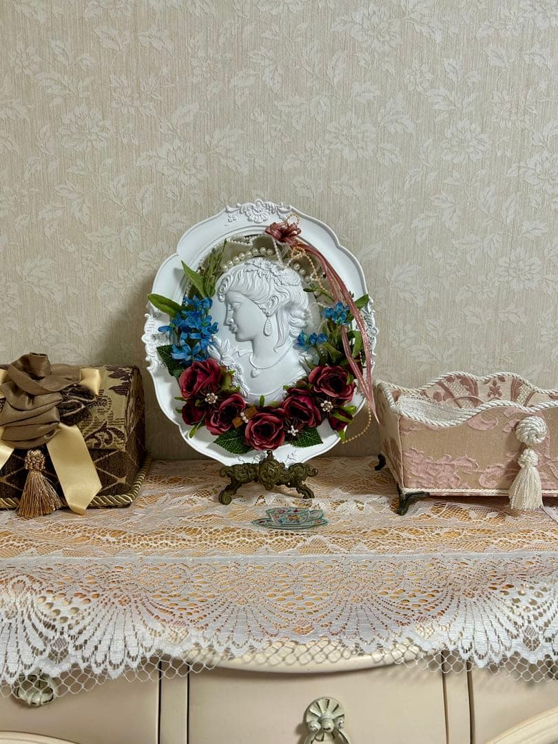 装飾プレート 女性の肖像 花飾り付き 母の日 贈り物