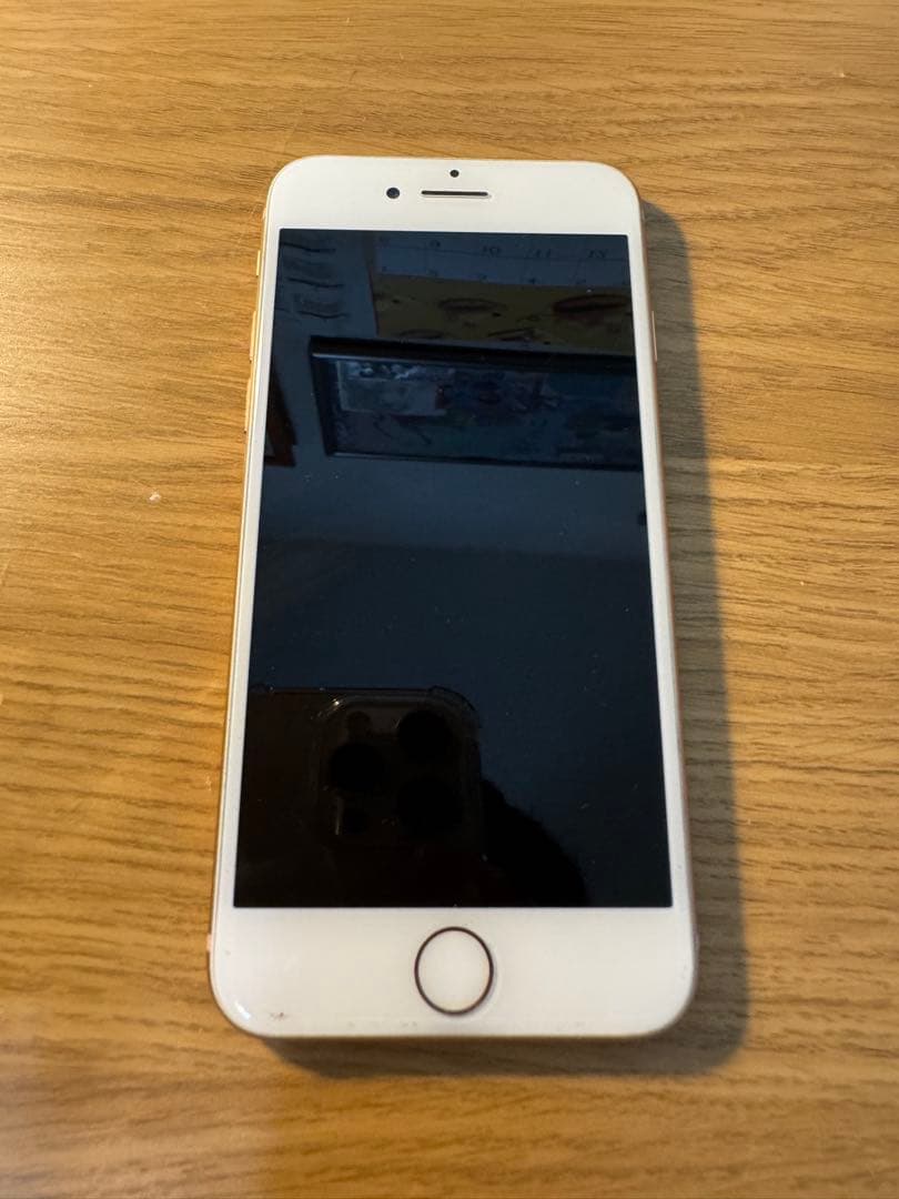 ジャンク】iPhone 8 ゴールド 部品取り・修理用 - メルカリ