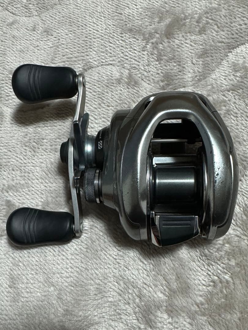 アブガルシア レボALT ZPIハンドル シルバー スタードラグ仕様の通販