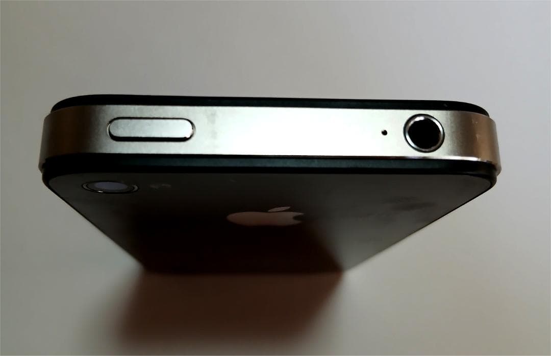 Softbank iPhone 4s 黒- 極上状態 100% バッテリー - メルカリ