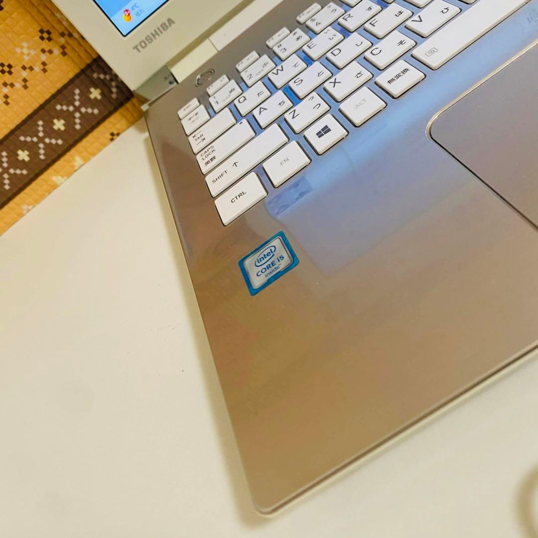 Y71 TOSHIBAノートパソコンWEBカメラi5高速SSDサクサクWin11 - メルカリ
