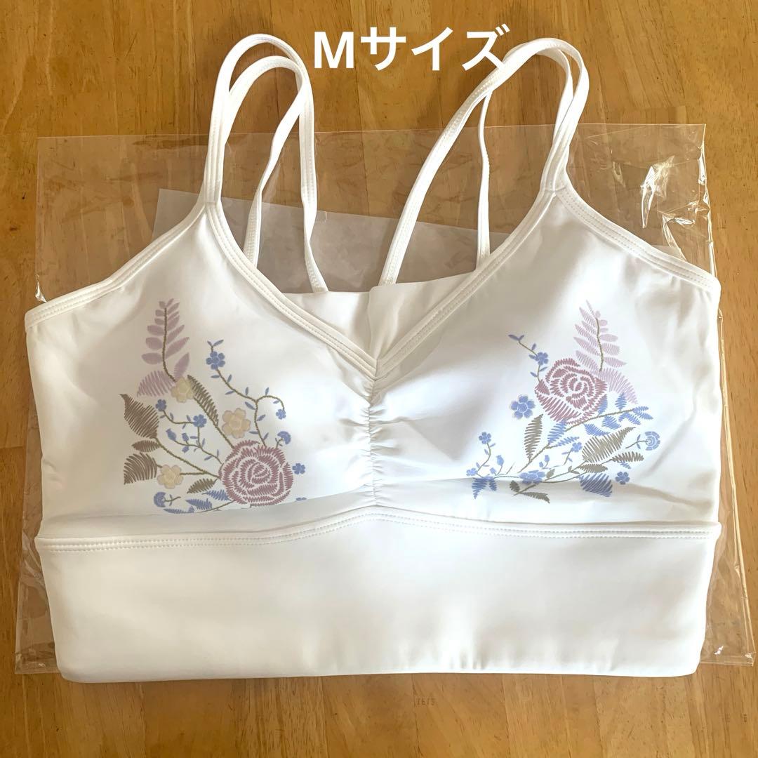 SUKALA LAVA新作 フラワーブーケブラトップ オフホワイト M - メルカリ