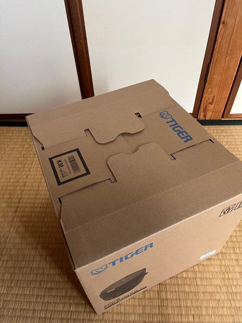 【新品未使用】タイガー　電気圧力鍋COK-B220KM 2.2L マットブラック