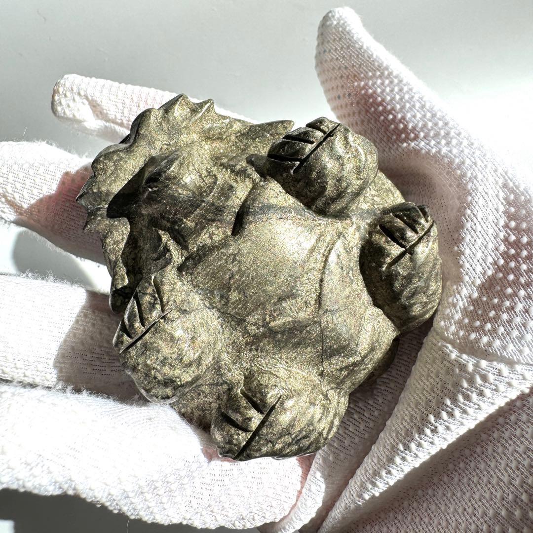 パイライト 黄鉄鉱 天然石 手彫り 龍亀 - メルカリ