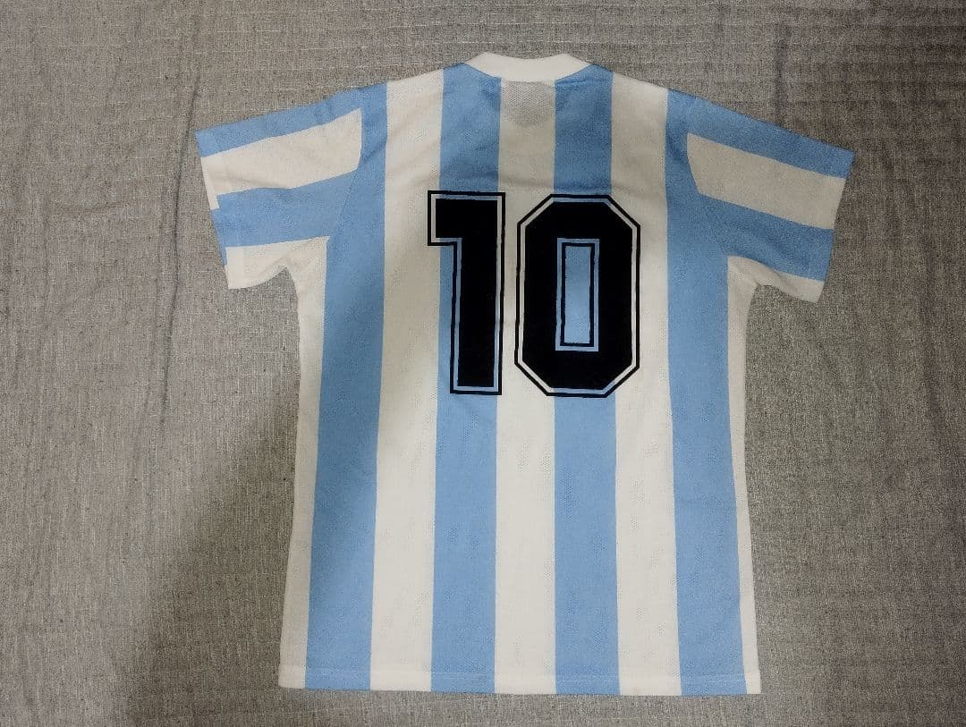 1986W杯アルゼンチン代表 マラドーナ 復刻版ユニフォーム - メルカリ