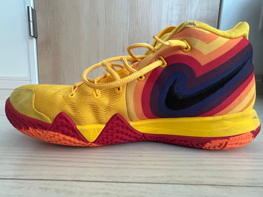 ナイキ　カイリー　カイリー4 アンクリュドリュー　28.5cm