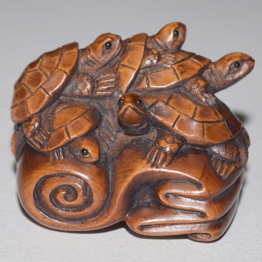年代物 根付 五匹の亀 縁起物 柘植 「玉松」の作者銘あり - メルカリ