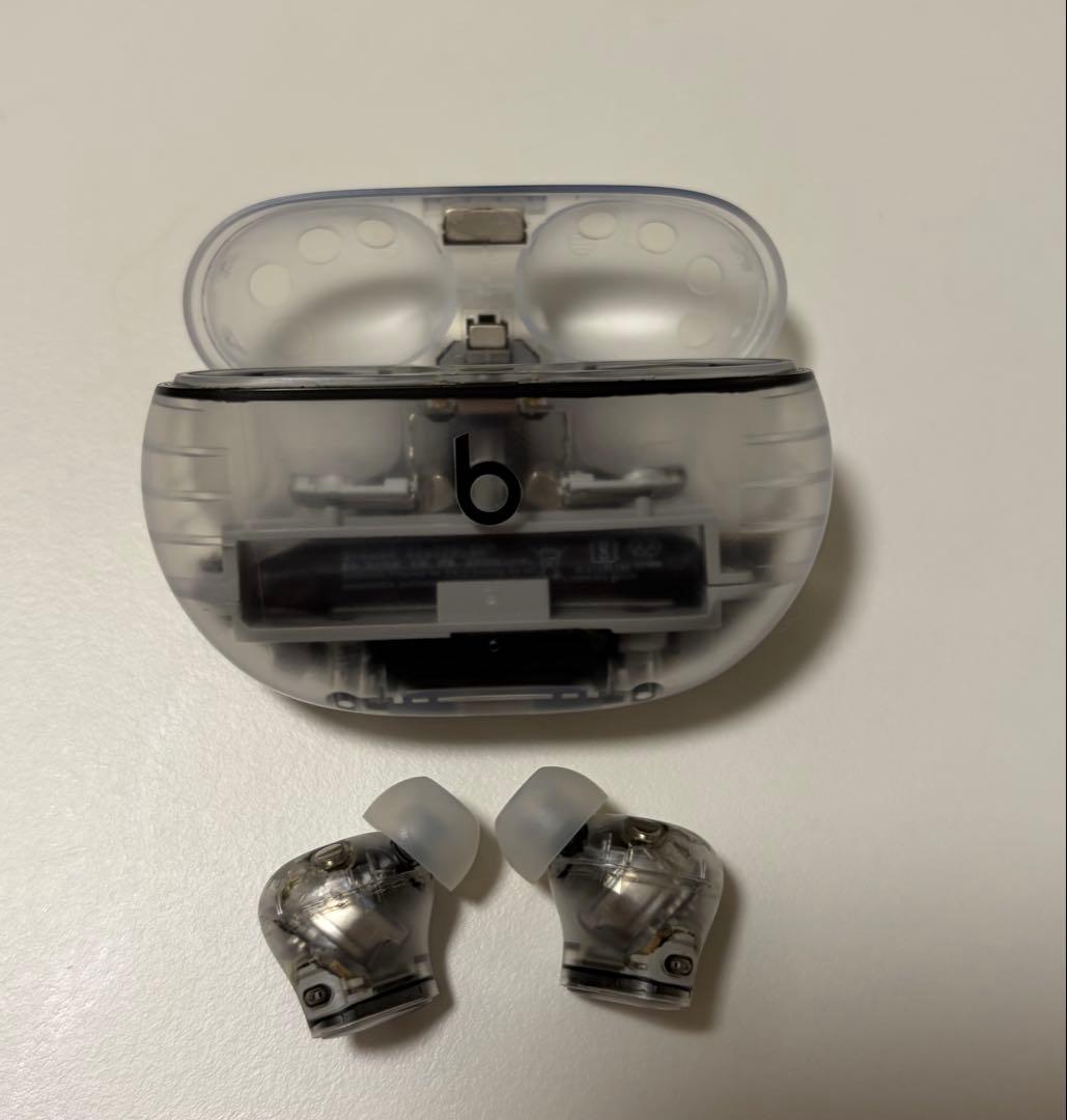 Beats Studio Buds +ワイヤレスイヤホン クリア - メルカリ