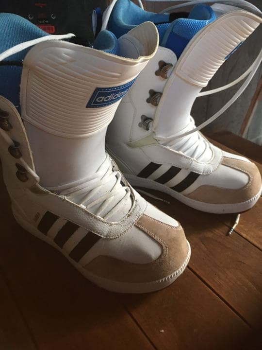 ☆アディダス スノボブーツ 28センチ 希少品☆ - スノーボード新 発売