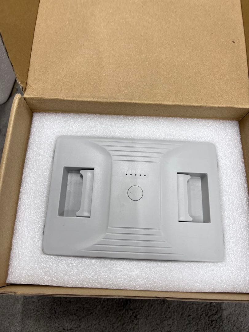 車載冷蔵庫 9L -20℃～10℃ 45W 12V/24V/バッテリー付きです