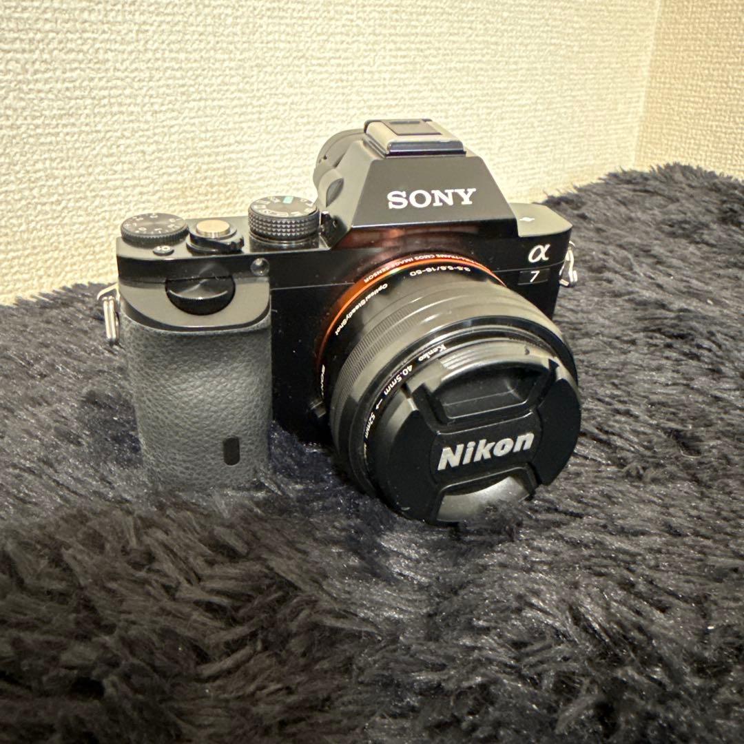 高級 SONY ILCE-7 α7 ミラーレス一眼 カメラ レンズ付き ソニー、世界初フルサイズセンサーを搭載したミラーレス一眼「α7