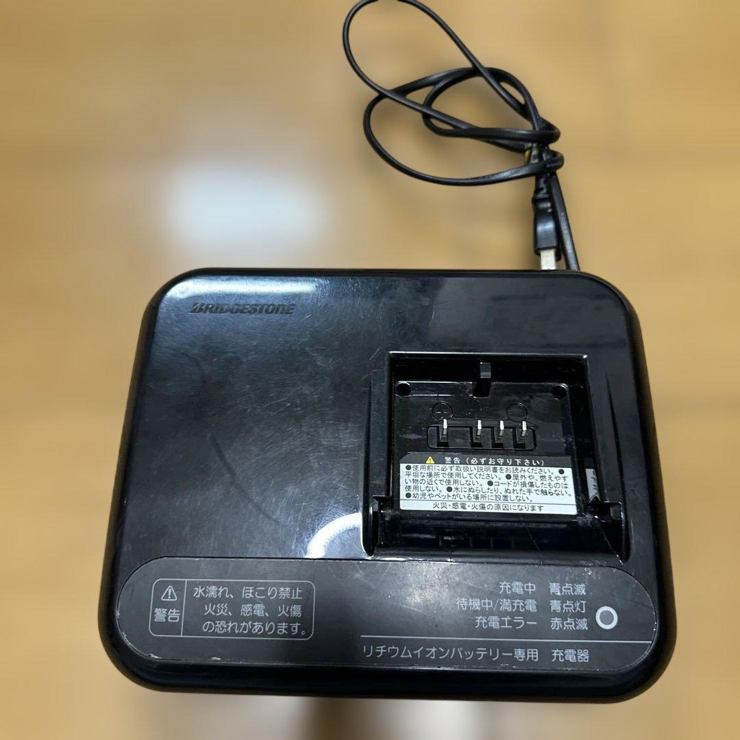 BRIDGESTONE 電動自転車 充電器 P5568 - メルカリ