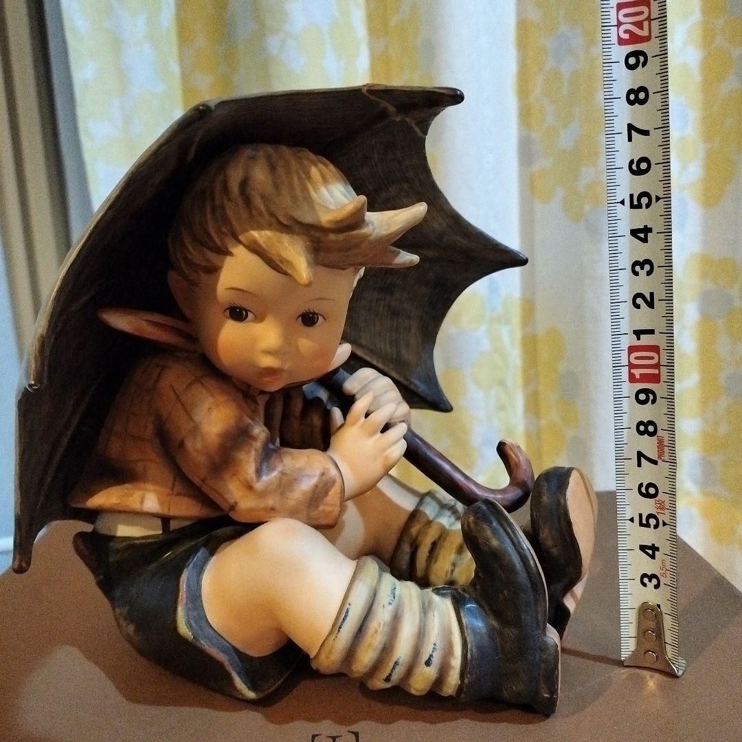 GOEBEL ゲーベルフィギュリン/フンメル人形/傘の少年 ドイツ Goebel ゲーベル 傘の少年 傘の少女 フンメル人形 フィギュリン