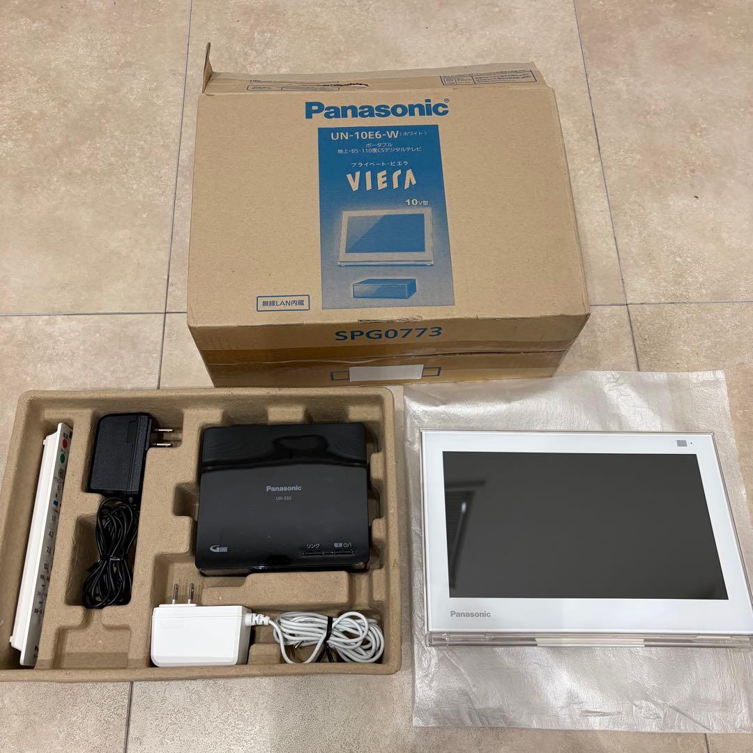 Panasonic UN-10E6-W 10インチポータブルテレビ VIERA 概要 ポータブル地上・BS・110度CSデジタルテレビ UN-10E6