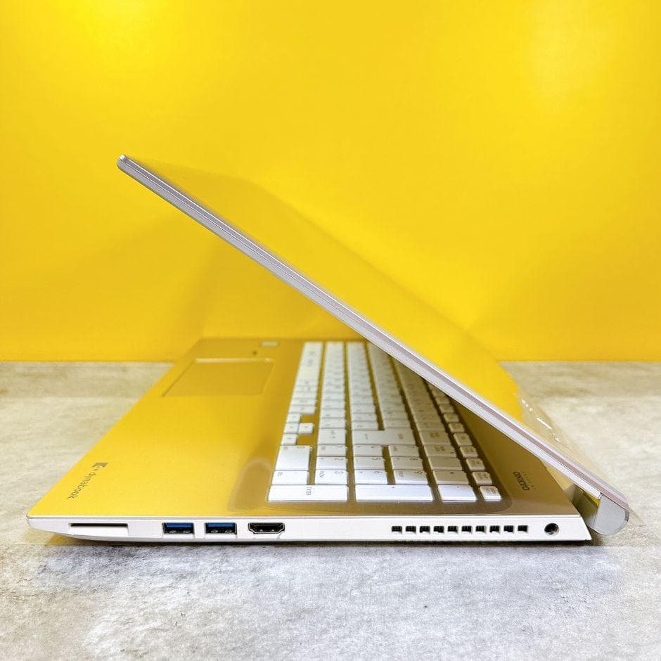 SSDで快適✨おしゃれゴールド❣ブルーレイ フルHD カメラ付 薄型 Win11