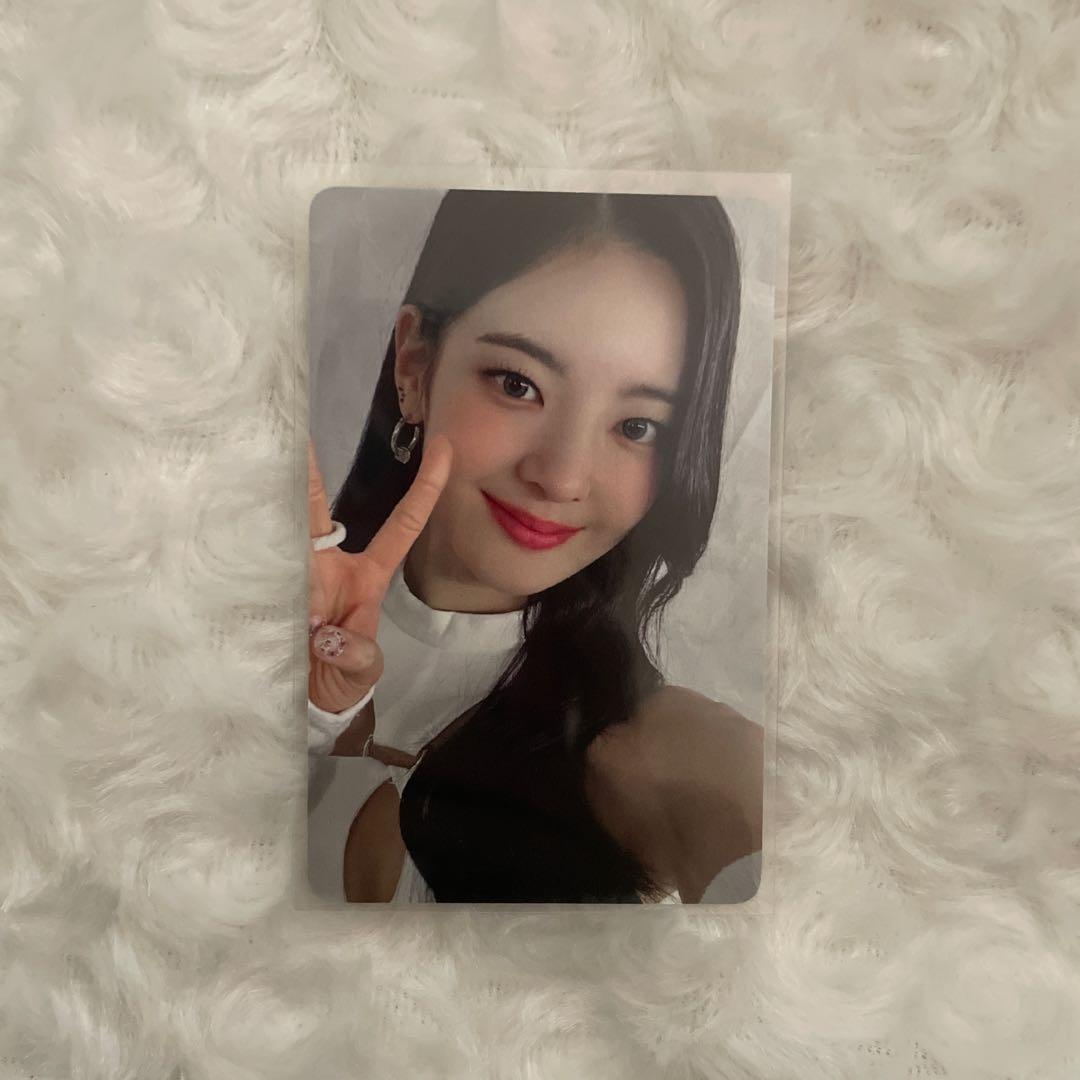 ITZY リア Cheshire トレカ with mu u特典 - メルカリ