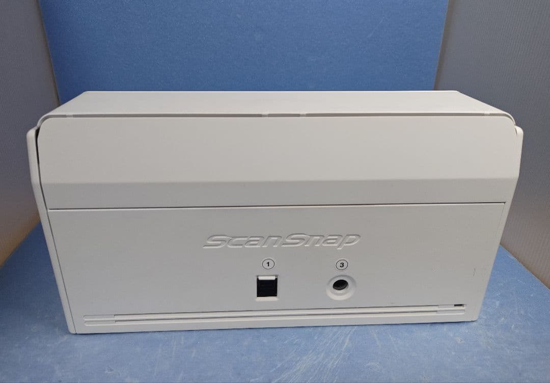 たまった書類を一気にスキャン 富士通 ScanSnap iX1500（白）使用並