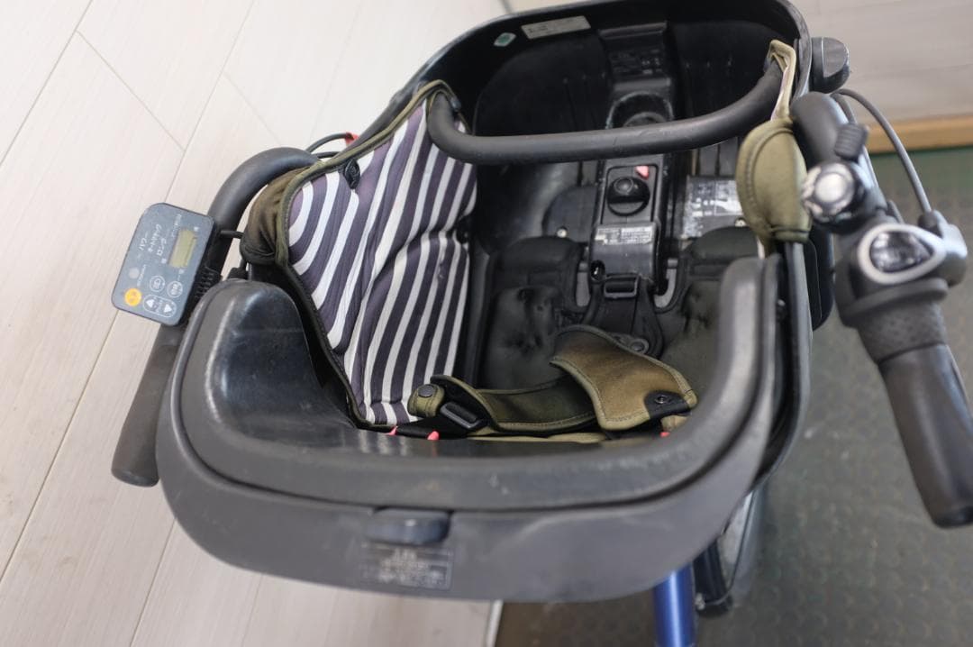 m*9様 パナソニック ギュット　　20インチ　3段　8.9Ah（5点灯）充電器