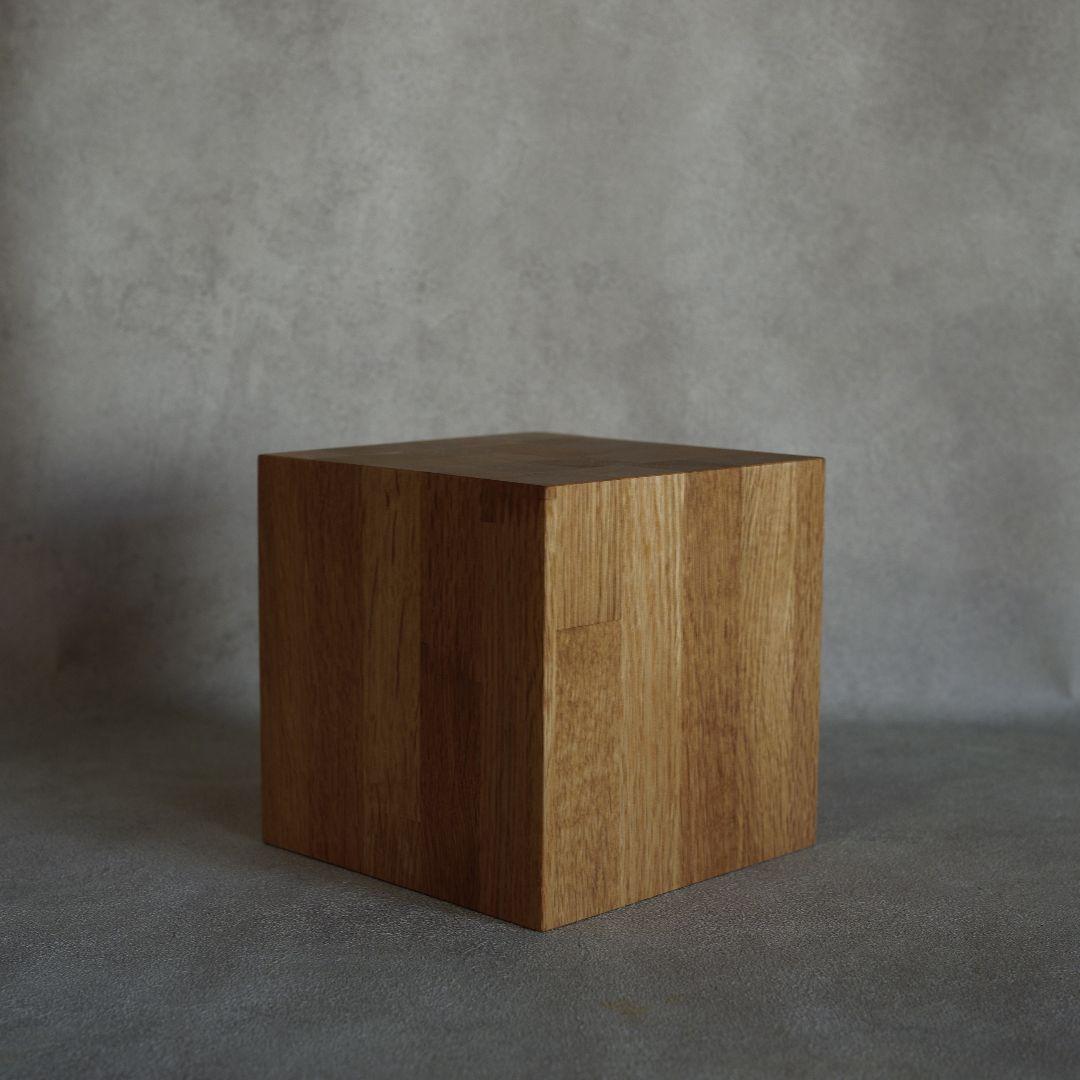 ナラ材の立方体 2 ディスプレイ 展示台